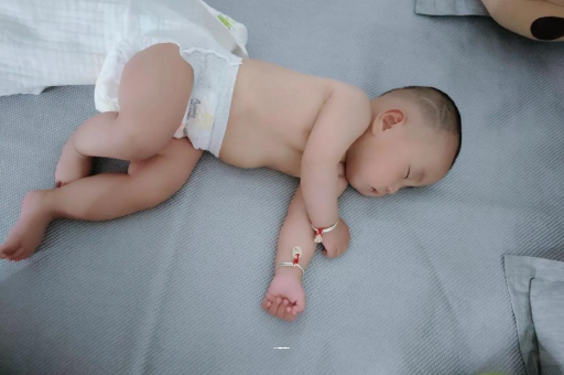 祁阳几个月宝宝会抬头